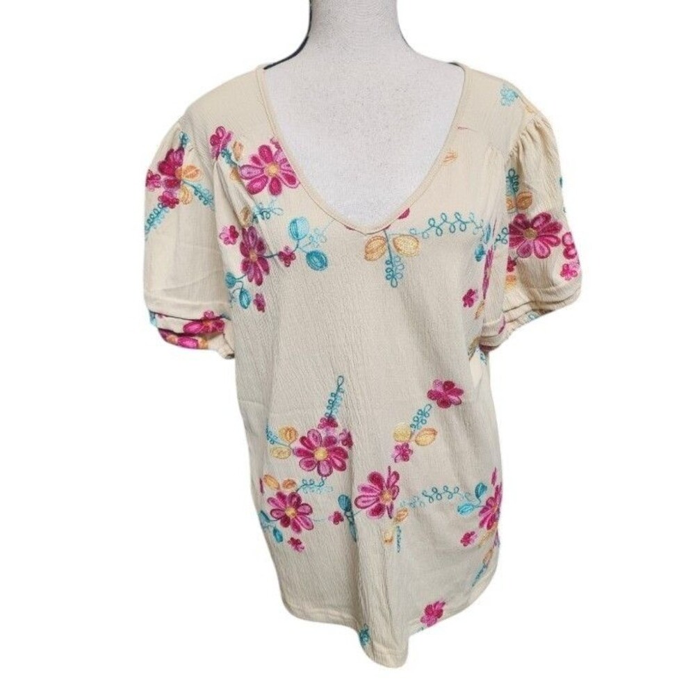 Dashing Embroidered Country Chic Top Size Large Floral